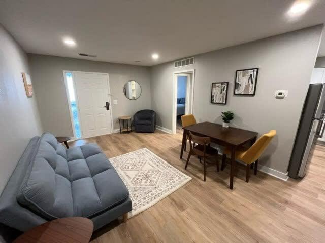 Aksarben Apt-Close To Uno & I80 Omaha Dış mekan fotoğraf